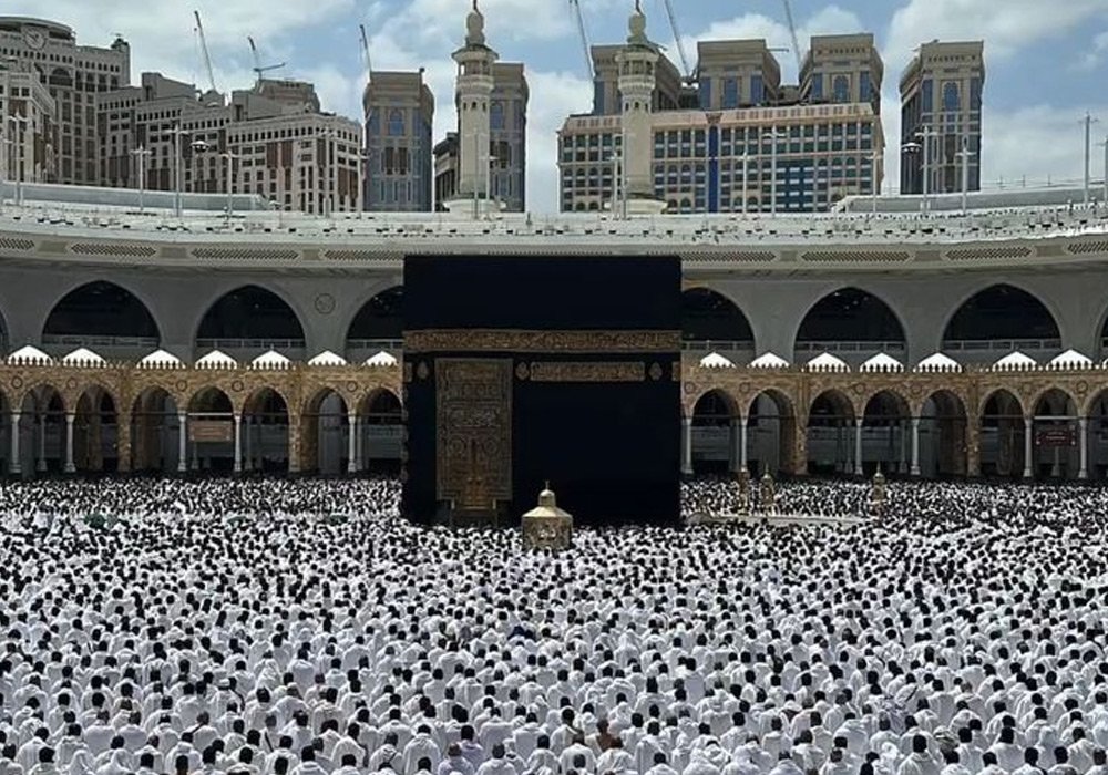 Difference Between Hajj and Umrah: What Every Muslim Should Know 1 Difference Between Hajj and Umrah 1